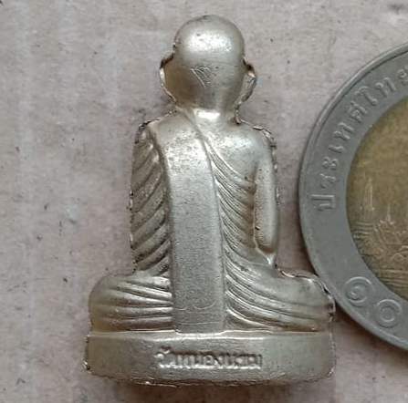 รูปเหมือนปั๊มรุ่น1 หลวงพ่อผล วัดหนองแขม จ.เพชรบุรี ปี2554 เนื้ออัลปาก้า หมายเลข169+กล่อง