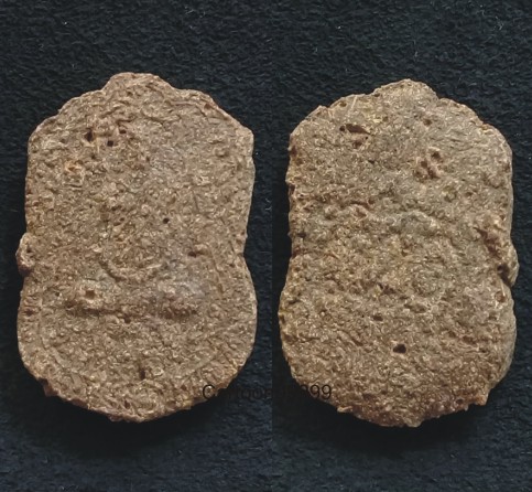 พระผงรูปเหมือน หลวงพ่อนก วัดเขาบังเหย ชัยภูมิครับผม หลัง "โหด" หายาก พระสมบูรณ์ สวย เดิมครับผม