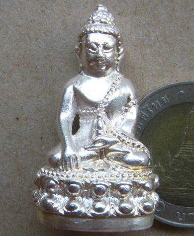 พระกริ่งเศรษฐี ชินบัญชร หลวงพ่อพวน วัดช้างหมอบ จ.สุรินทร์ ปี2559 เนื้อเงินก้นเงิน หมายเลข124+กล่อง