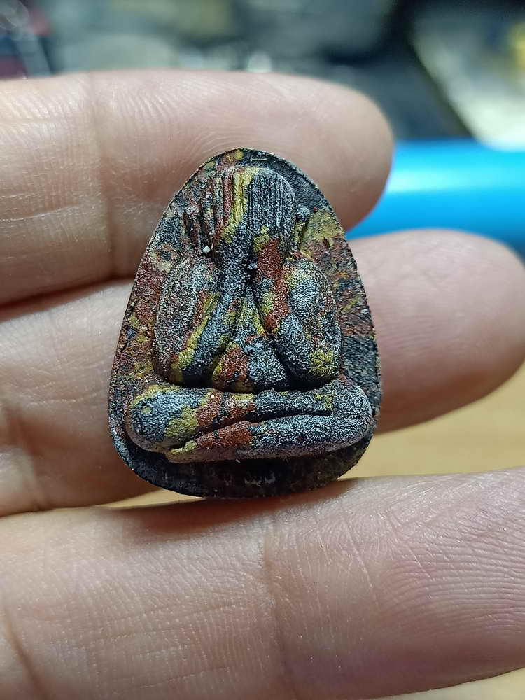 4-243 พระผงปิดตา ครบ 8 รอบ หลวงปู่นิ่ม วัดพุทธมงคล จ.สุพรรรณบุรี 2566 เลข 31 กล่องเดิม