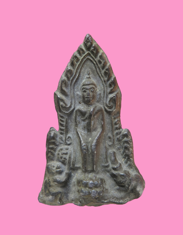 พระปางป่าเรไลยน์ เนื้อชิน หลวงปู่ลำภู ออกวัดไก่จ้น ปี 16