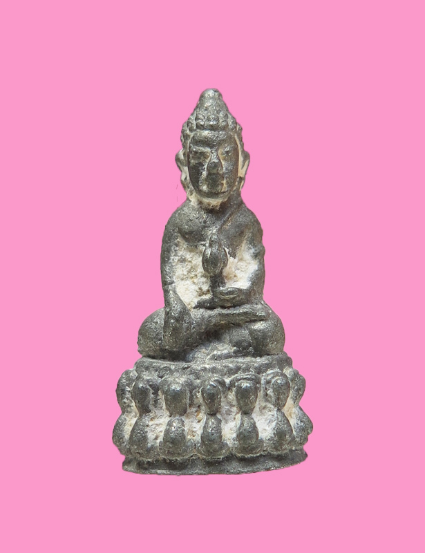 พระชัยวัฒน์ เนื้อโลหะผสม หลังตอกโค๊ตอุ