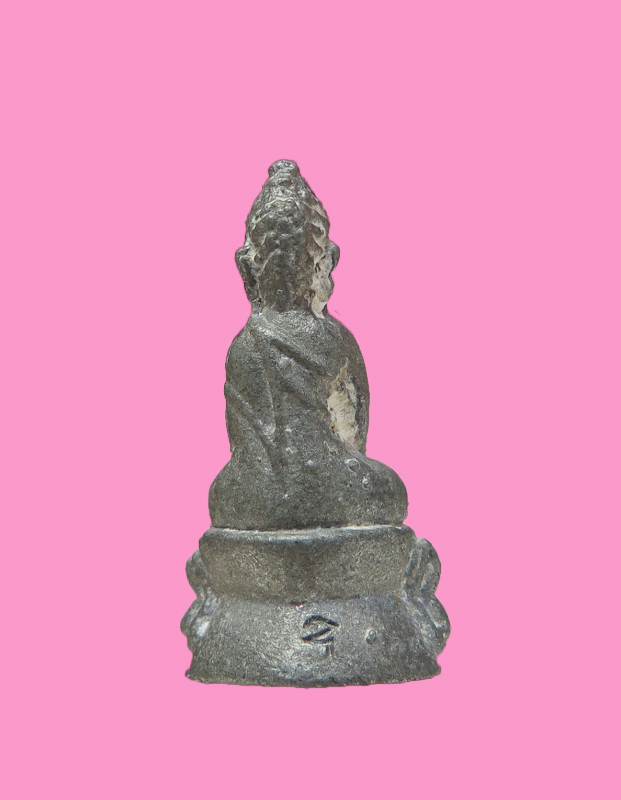 พระชัยวัฒน์ เนื้อโลหะผสม หลังตอกโค๊ตอุ