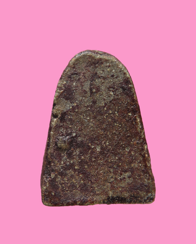 รูปเหมือน เนื้อดินผสมว่าน