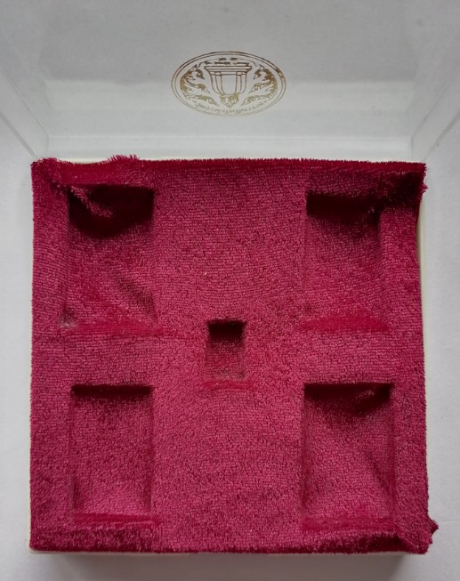 กล่องเปล่าพระสมเด็จ 118 ปี ชุด 5 องค์ วัดระฆัง พร้อมกล่องกระดาษเดิมๆ เคาะเดียว