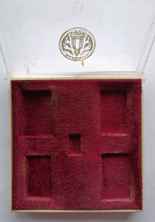 กล่องเปล่าพระสมเด็จ 118 ปี ชุด 5 องค์ วัดระฆัง พร้อมกล่องกระดาษเดิมๆ เคาะเดียว