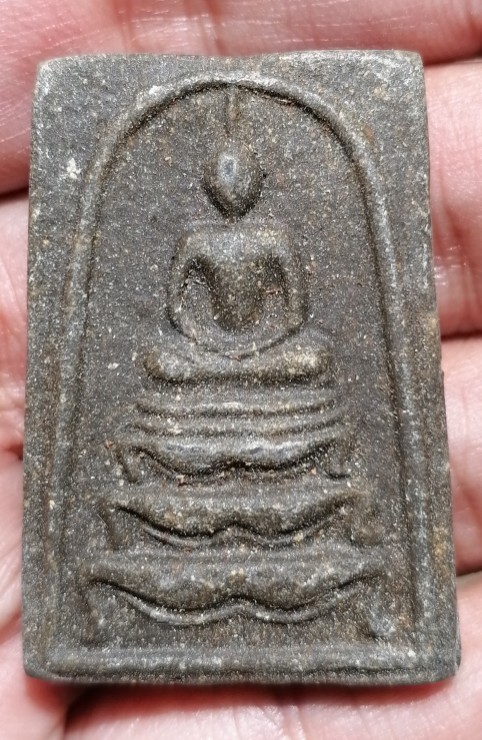 พระสมเด็จเนื้อผงน้ำมัน พระอาจารย์ชาญ วัดเขากะโหลก อ.โคกสำโรง จ.ลพบุรี เคาะเดียว