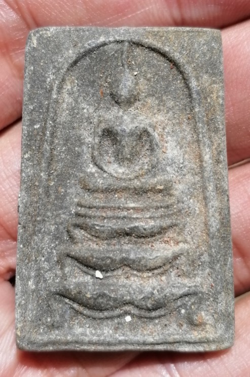 พระสมเด็จเนื้อผงน้ำมัน พระอาจารย์ชาญ วัดเขากะโหลก อ.โคกสำโรง จ.ลพบุรี เคาะเดียว