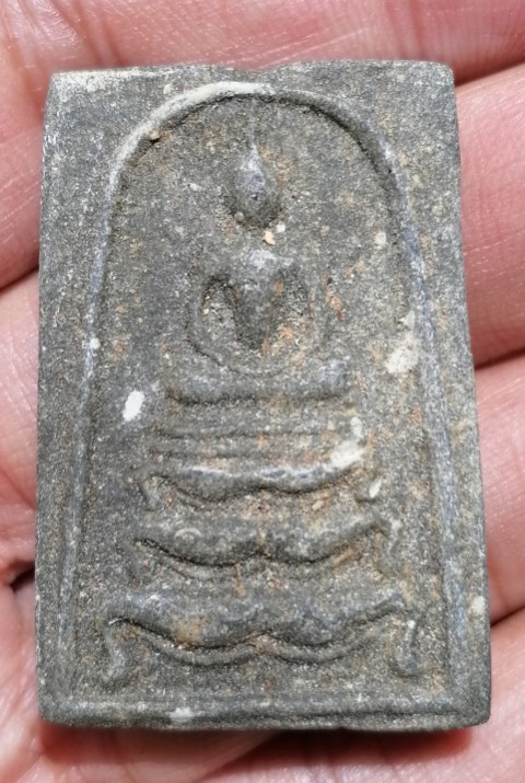 พระสมเด็จเนื้อผงน้ำมัน พระอาจารย์ชาญ วัดเขากะโหลก อ.โคกสำโรง จ.ลพบุรี เคาะเดียว