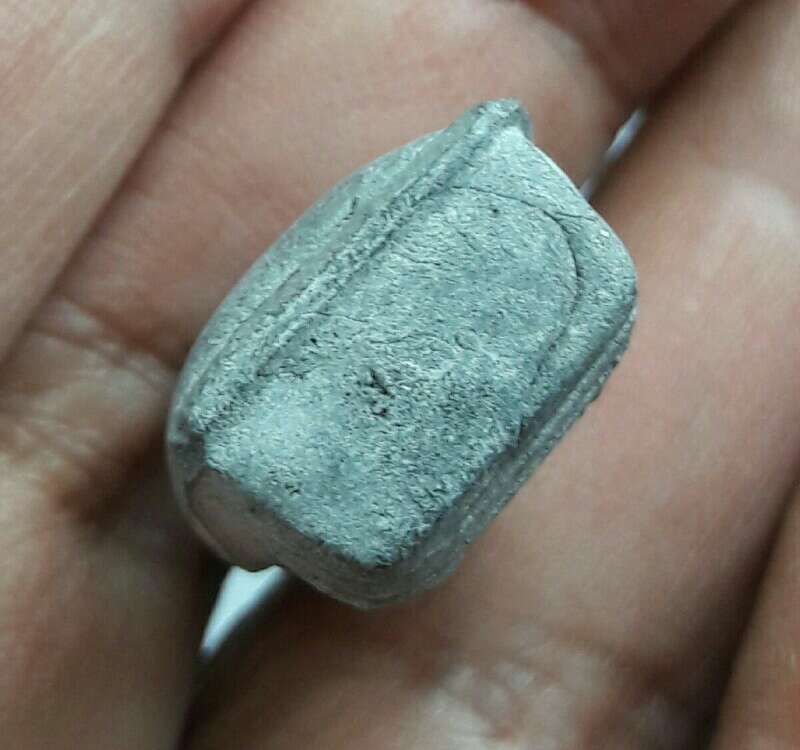 พระรอดหลวงพ่อฤาษีลิงดำ เนื้อผงใบลาน มีกริ่ง-เขย่ามีเสียงดัง วัดท่าซุง จ.อุทัยธานี เคาะเดียว(2)