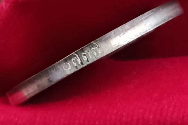 เหรียญพระอาจารย์ขวัญชัย ธัมมวโร วัดนามะตูม ชลบุรี เนื้อเงินขัดเงา ปี39