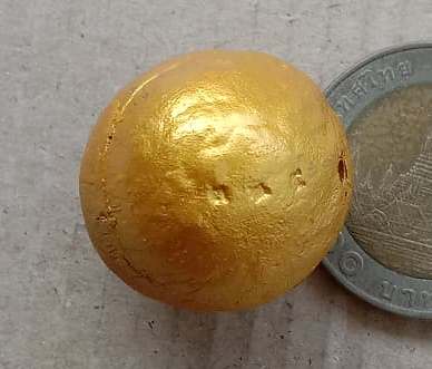 ลูกอมพรายเก้าโกศ รวมพลังมหาโชค หลวงพ่อกอย วัดเขาดินใต้ จ.บุรีรัมย์ ปี2554 พร้อมใบแจ้งสาระ