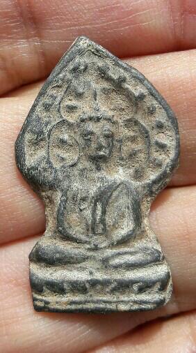 พระเนื้อชินไม่ทราบที่ เคาะเดียว