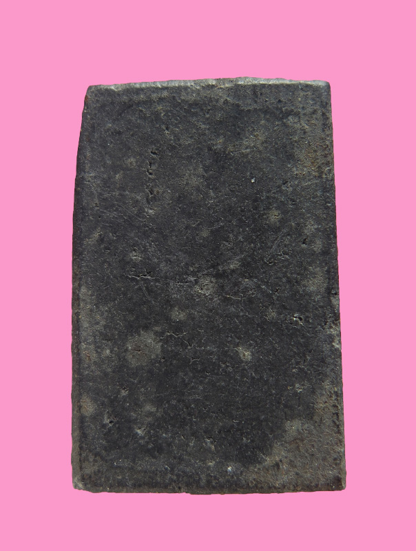 สมเด็จมีหน้ามีตา เนื้อดำ ฐานผ้าทิพย์ 