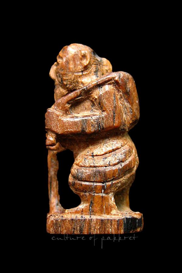 ชูชกไม้แกะ หลวงปู่ทิม วัดละหารไร่ (2266)