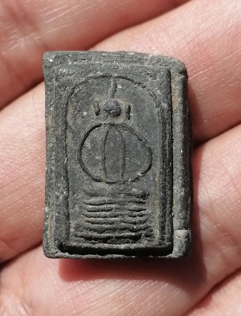 พระสมเด็จพิมพ์นักเลงโต หลวงพ่อทาบ วัดกระบกขึ้นผึ้ง จ.ระยอง เนื้อผงใบลาน ปี 2505 เคาะเดียว