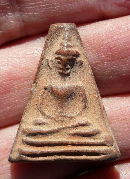 พระผงสุพรรณ รุ่นจงอางศึก วัดพระศรีรัตนมหาธาตุ จ.สุพรรณบุรี ปี 2510-2511 เคาะเดียว