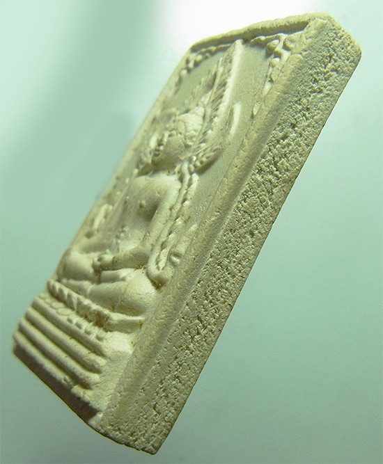 ***ศักดิ์ศรีรุ่นแรกครับ*** พระพุทธชินราช หลวงพ่อคูณปริสุทโธ เนื้อผงพุทธคุณ ออกวัดแจ้งนอก ปี 2512