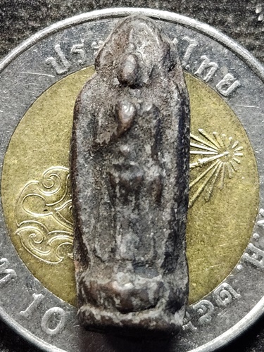 วัดดอนไร่ สุพรรณบุรี พระปางประทานพร หลวงพ่อมุ่ย  2490 เนื้อดิน 