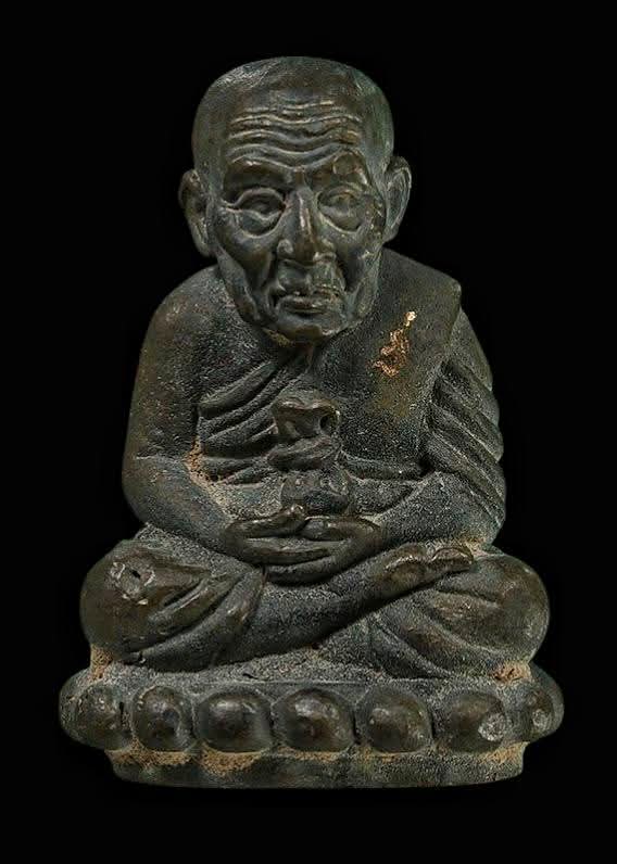 พระหลวงปู่ทวด รูปหล่อกริ่งนิ้วกระดก อาจารย์แดง วัดไร่ จ.ปัตตานี รุ่นกฐิน51(ลังกาสุกะ)