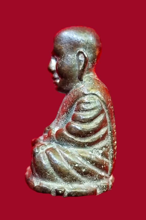 พระหลวงปู่ทวดรูปหล่อเศียรโต หมื่นยันต์ อาจารย์แดง วัดไร่ จ.ปัตตานี รุ่นกฐิน51(ลังกาสุกะ)