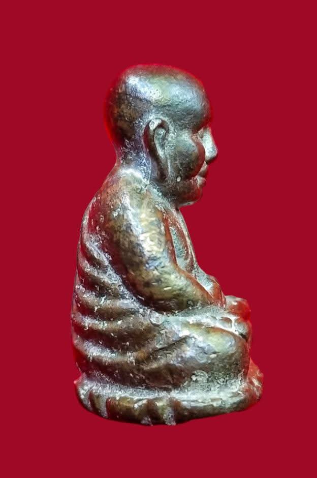 พระหลวงปู่ทวดรูปหล่อเศียรโต หมื่นยันต์ อาจารย์แดง วัดไร่ จ.ปัตตานี รุ่นกฐิน51(ลังกาสุกะ)