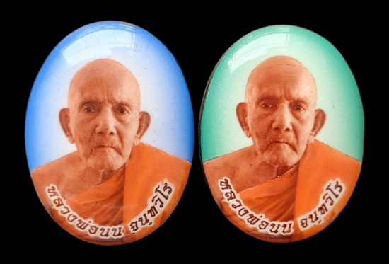 เคาะแรกแดง..ล็อกเก็ตเศรษฐี..รวม ๒ องค์ กล่องเดิม..ลป.นน สำนักสงฆ์เขาพรานธูป ประจวบคีรีขันธ์