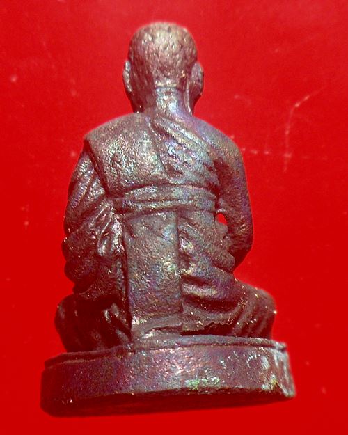 รูปหล่อ 80 ปี เสาร์ 5 หลวงพ่ออุตตมะ ปี 33 เดิมในกล่องครับ