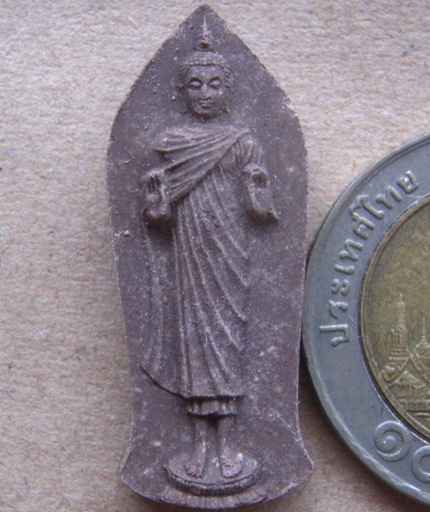 พระพุทธนราวันตบพิธ มวลสารเส้นพระเกศาและจีวรของในหลวง ปี2542 พร้อมกล่องเดิม