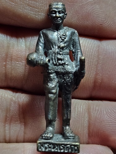 วัดใหญ่ชัยมงคล จ.พระนครศรีอยุธยา พระหล่อ สมเด็จพระนเรศวรมหาราช ทรงหลั่งทักษิโณทก