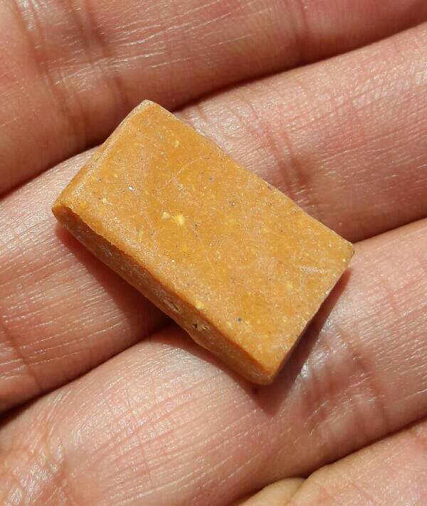 สมเด็จพิมพ์คะแนนหลังเรียบ เนื้อผงน้ำมัน หลวงพ่อกวย วัดโฆสิตาราม จ.ชัยนาท  ปี 2515 เคาะเดียว   