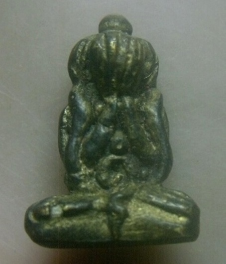 **เบาๆ**พระปิดตามหาอุตม์ ท้องยันต์อุ หลังดอกจัน เนื้อโลหะผสม เก่าๆ ไม่ทราบที่**เนื้อจัด เชิญชมครับ