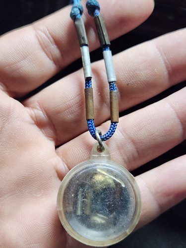 วัดหน้าต่างนอก จ.อยุธยา  สร้อย หลวงพ่อจง พุทธัสสโร  ตระกรุดชุดสามกษัตริย์ ตลับสีผึ้ง 