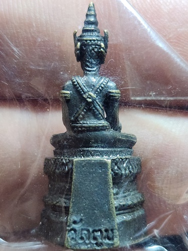  วัดตูม จ.อยุธยา รูปหล่อ หลวงพ่อทองสุขสัมฤทธิ์  ที่ระลึกพระครูวรกิจวิธาน บูรณะพระอุโบสถ 2549