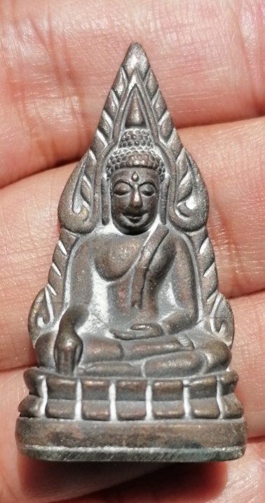 พระพุทธชินราชหล่อโบราณ ญสส. 87 พรรษา เนื้อนวโลหะก้นเงิน วัดบวรนิเวศวิหาร ปี 2543 เคาะเดียว