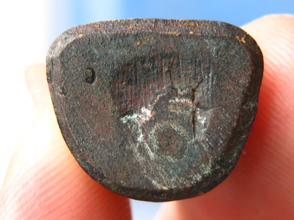 รูปหล่อ หลวงปู่เหลือง วัดกระดึงทอง บุรีรัมย์