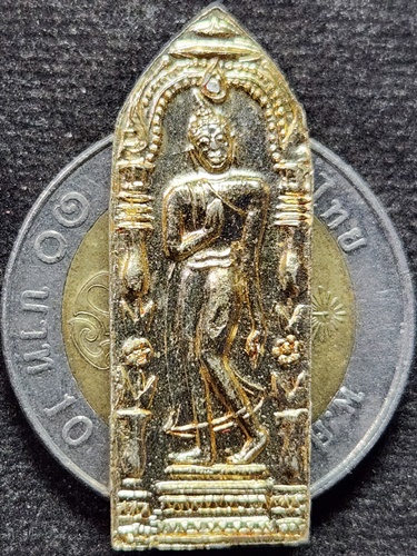 วัดไผ่โรงวัว จ.สุพรรณบุรี พระลีลากำแพงนิ้ว หลวงพ่อขอม พิมพ์ 2 หน้า  ปี2505  เนื้อตะกั่วกะไหล่ทอง