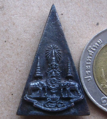 พระกำลังแผ่นดิน มวลสารจิตรลดา ฉลองสิริราชสมบัติครบ 50ปี เนื้อนวโลหะ ปี2539 พิมพ์ใหญ่+กล่องเดิม 