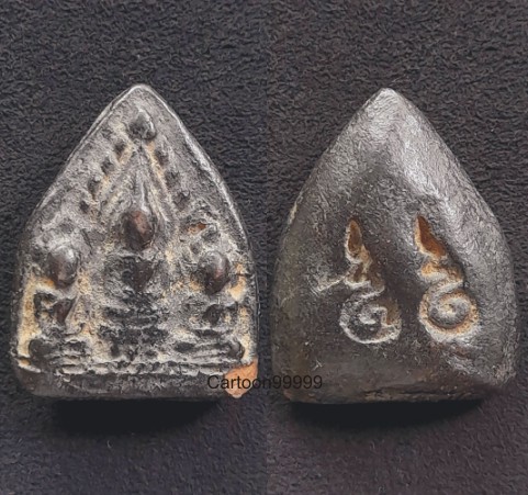 พระตรีกาย หลวงพ่อจง วัดหน้าต่างนอก อยุธยาฯ ครับ เนื้อดินดำ หลัง " อุ " สุดยอดหายากครับผม