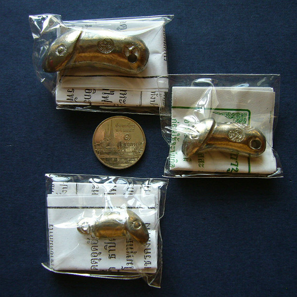 T8 ปลัดเมตราค้าขาย ปลัดตาเจ้าชู้ ชุด 3 องค์ เนื้ออัลปาก้า หลวงปู่แผ้ว