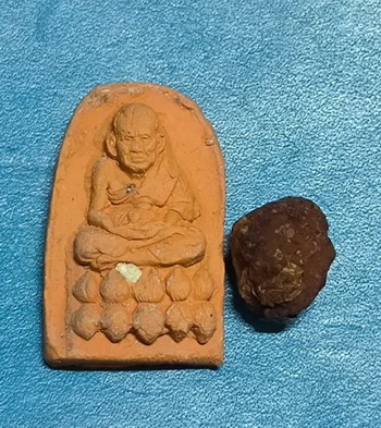 ชานหมากหลวงปู่ทิม วัดพระขาว พร้อมหลวงปู่ทวด