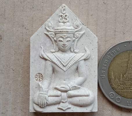 ขุนแผนแสนหวี รุ่นแรก เนื้อขาวผงแป้ง ฝังตะกรุด 2ดอก ครูบาบุดดา วัดหนองบัวคำ ลำพูน ปี2554 เลข237+กล่อง