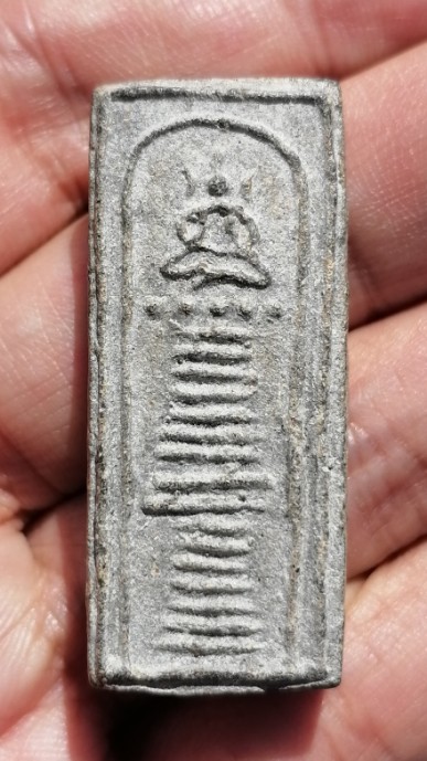 พระสมเด็จพิมพ์ไพ่ตอง ฐาน 16 ชั้น 5 จุด หลวงพ่อพริ้ง วัดบางปะกอก เนื้อผงใบลาน แห้งๆ เคาะเดียว