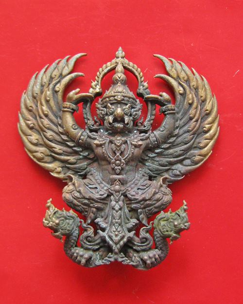 พญาครุฑหยุดนาค รุ่นรวยล้นฟ้า หลวงพ่อชม วัดโปรดสัตว์ จ.อยุธยา  เนื้อทองแดงเถื่อน ปี 61