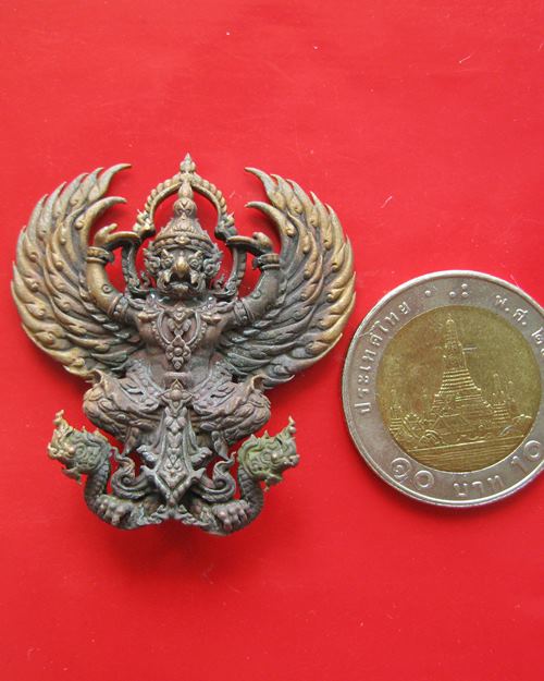 พญาครุฑหยุดนาค รุ่นรวยล้นฟ้า หลวงพ่อชม วัดโปรดสัตว์ จ.อยุธยา  เนื้อทองแดงเถื่อน ปี 61