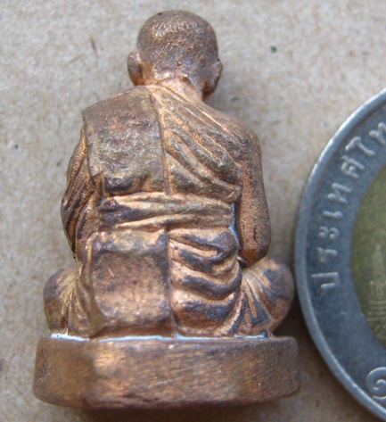 รูปหล่อโบราณ หลวงปู่เมียน วัดบ้านจะเนียง จ บุรีรัมย์ ปี2558เลข4175 รุ่นโชคดี รวย เนื้อสัมฤทธิ์+กล่อง