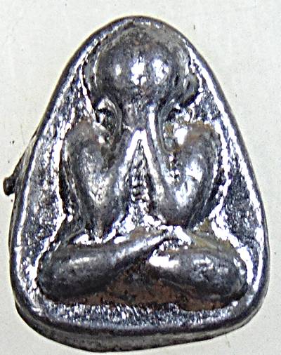 ๒๐ พระปิดตาเนื้อตะกั่ว จารหลัง