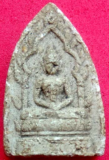 *พิมพ์สรงน้ำเล็ก หลังยันต์ เนื้อผง ปี๒๕๐๖ หลวงปู่เฮี้ยง วัดป่าฯ ชลบุรี*