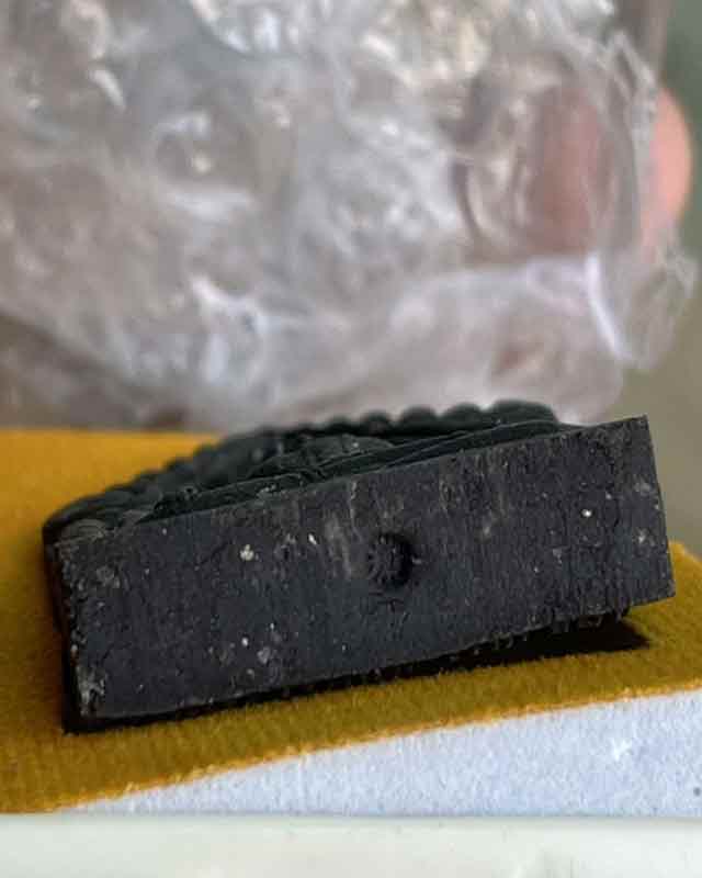 หลวงพ่อคูณ วัดบ้านไร่ พระขุนแผน เนื้อผงพุทธคุณสีขาว รุ่น คูณเงินคูณทอง 2557