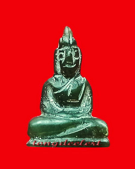 พระหยกแกะ พิมพ์พระพุทธปางสมาธิ หลวงพ่อวิริยังค์ วัดธรรมมงคล สวยมากค่ะ